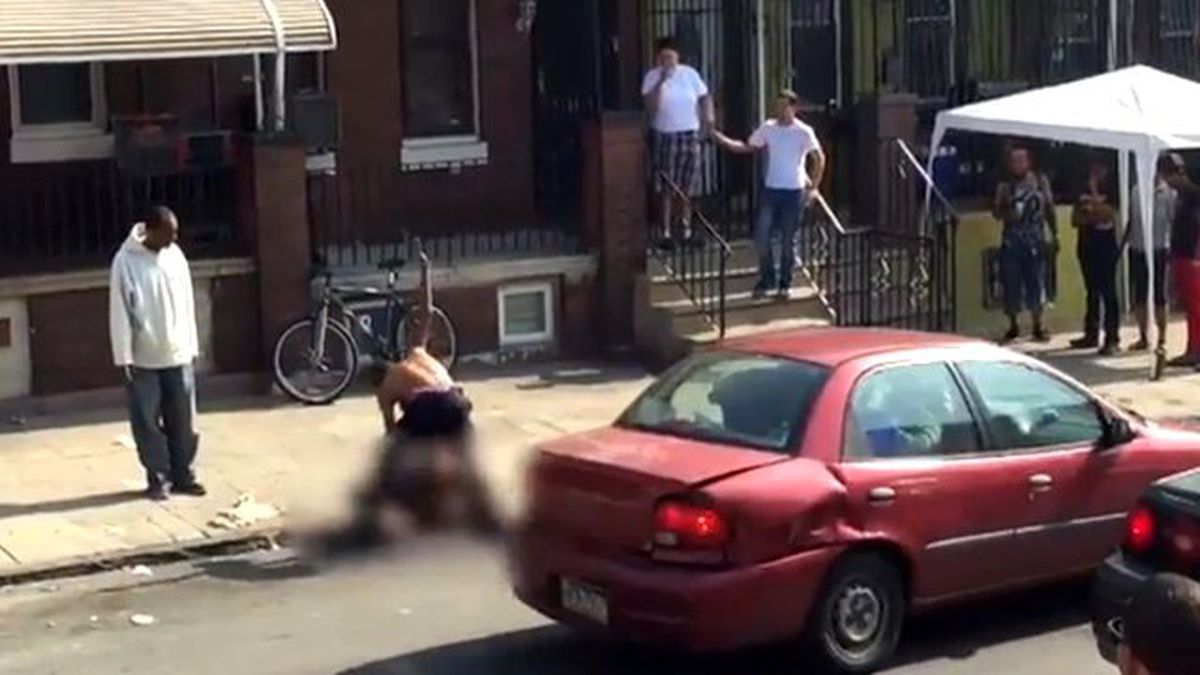 Sokak Ortasında Kadına Yönelik Şiddete Çevredekiler Sessiz Kaldı