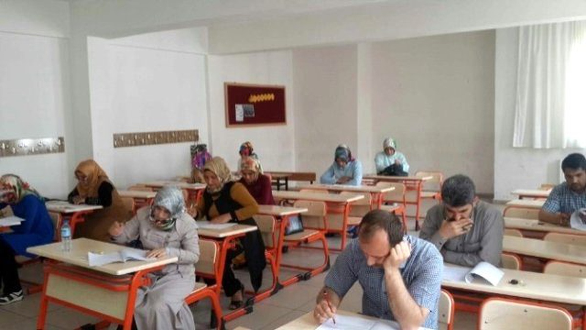 Adıyaman\'da, Veliler Okuyor Kitap Okuma Yarışması