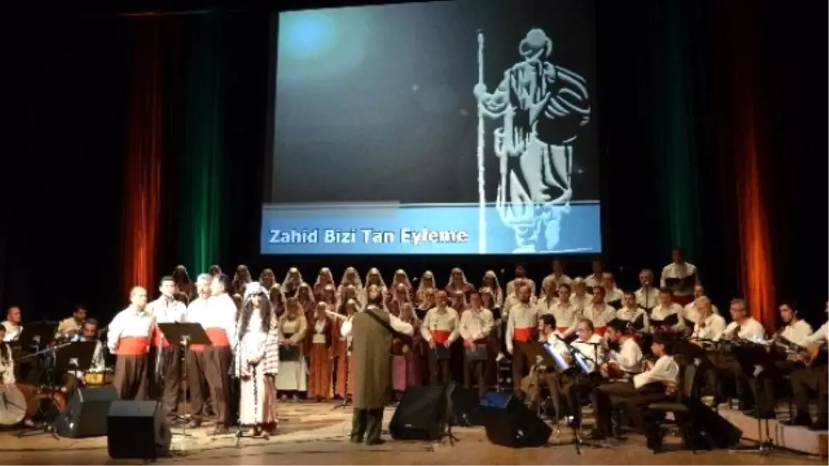 Anadolu\'nun Sesleri Korosundan Yunus Emre\'yi Anma Konseri