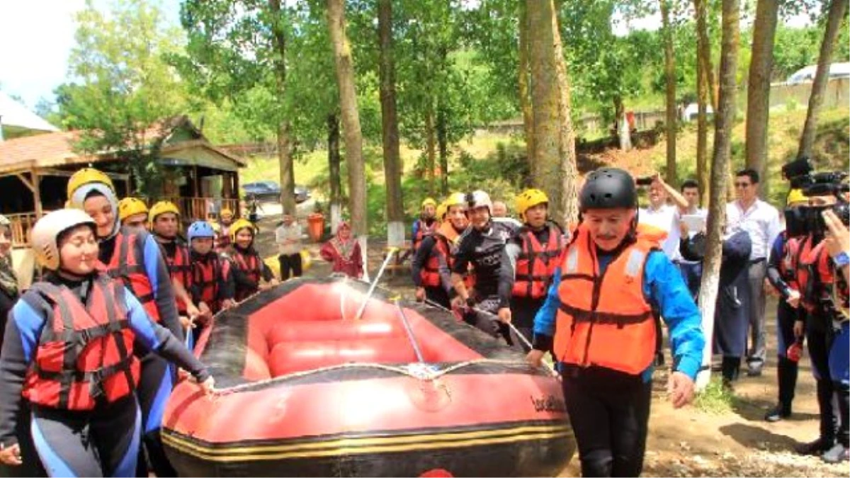 Engellileri Aştılar, Rafting Yaptılar