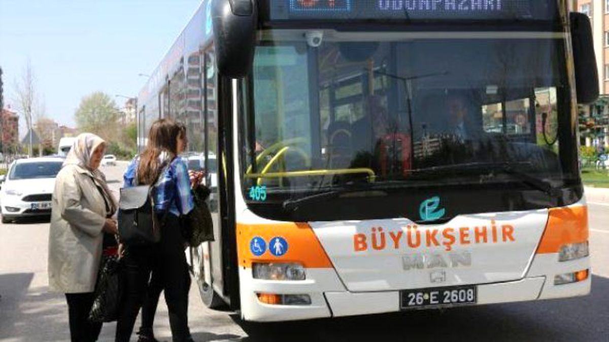 Eskişehir'de Kadınlar Gece Belediye Otobüslerinden İstediği Yerde İnebilecek