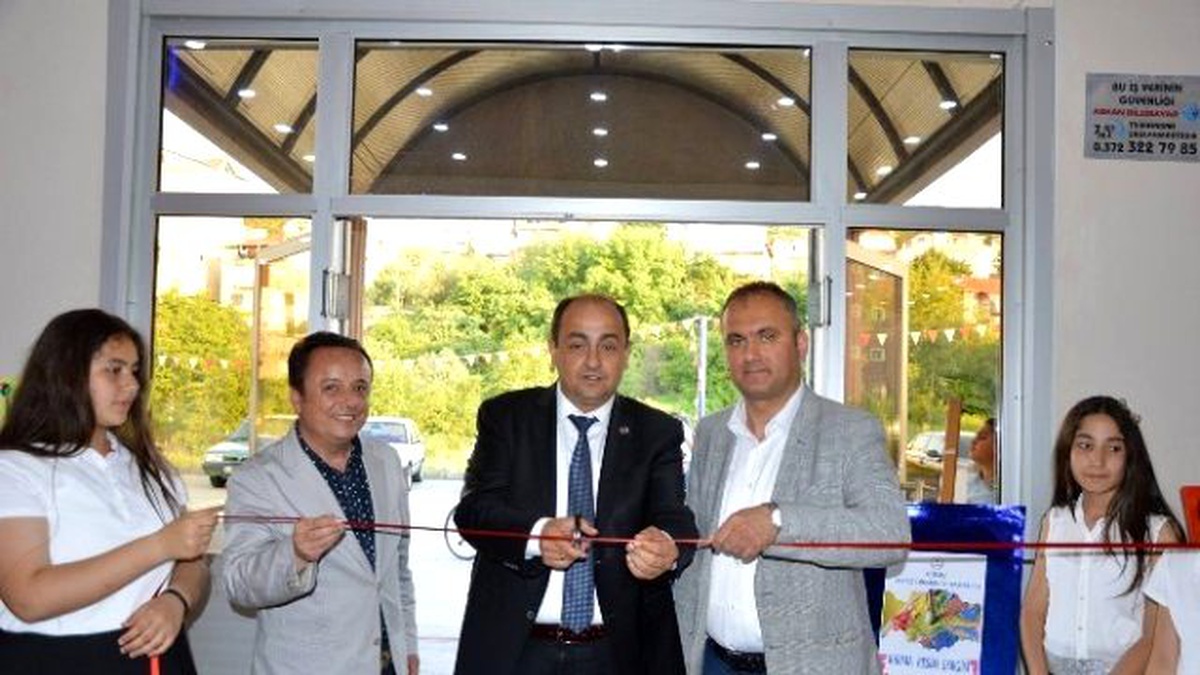 Gülüç Vesile Dikmen İlkokulu Öğrencilerinden Yılsonu Şenliği