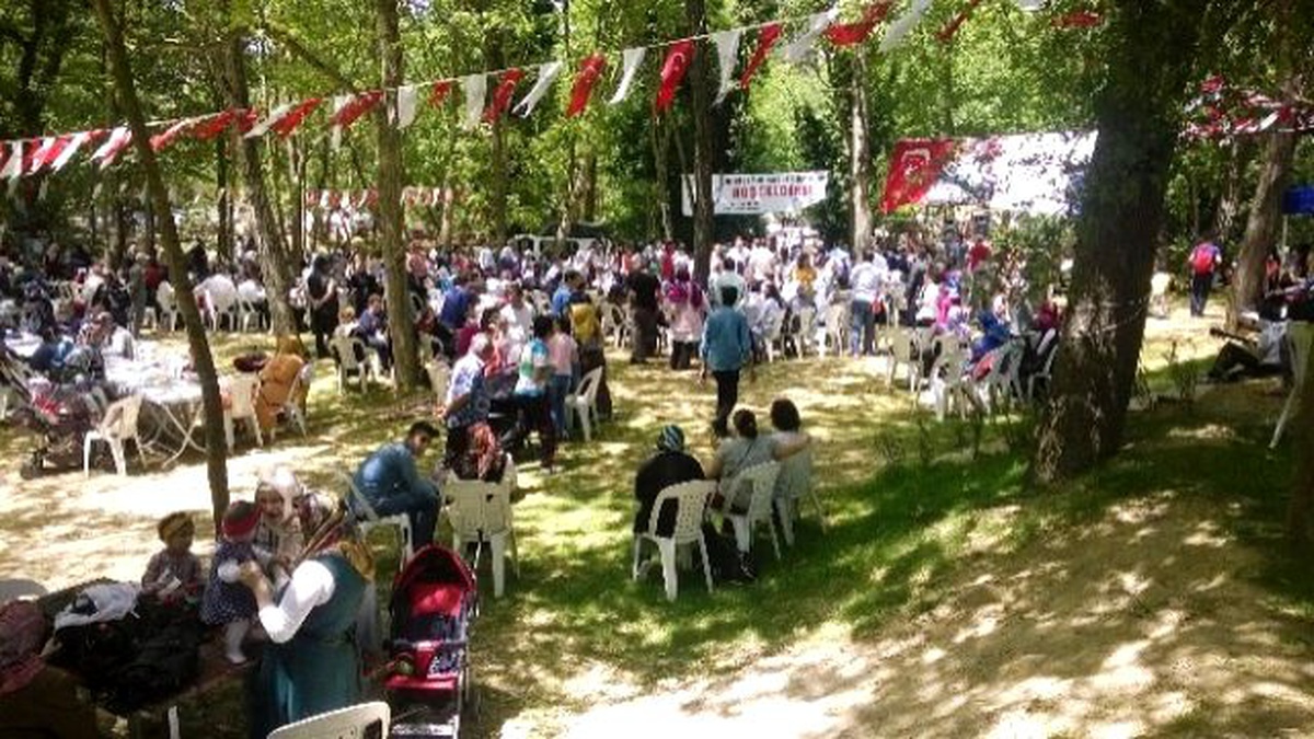 İzmit\'in Aileleri Piknikte Bir Araya Geldi