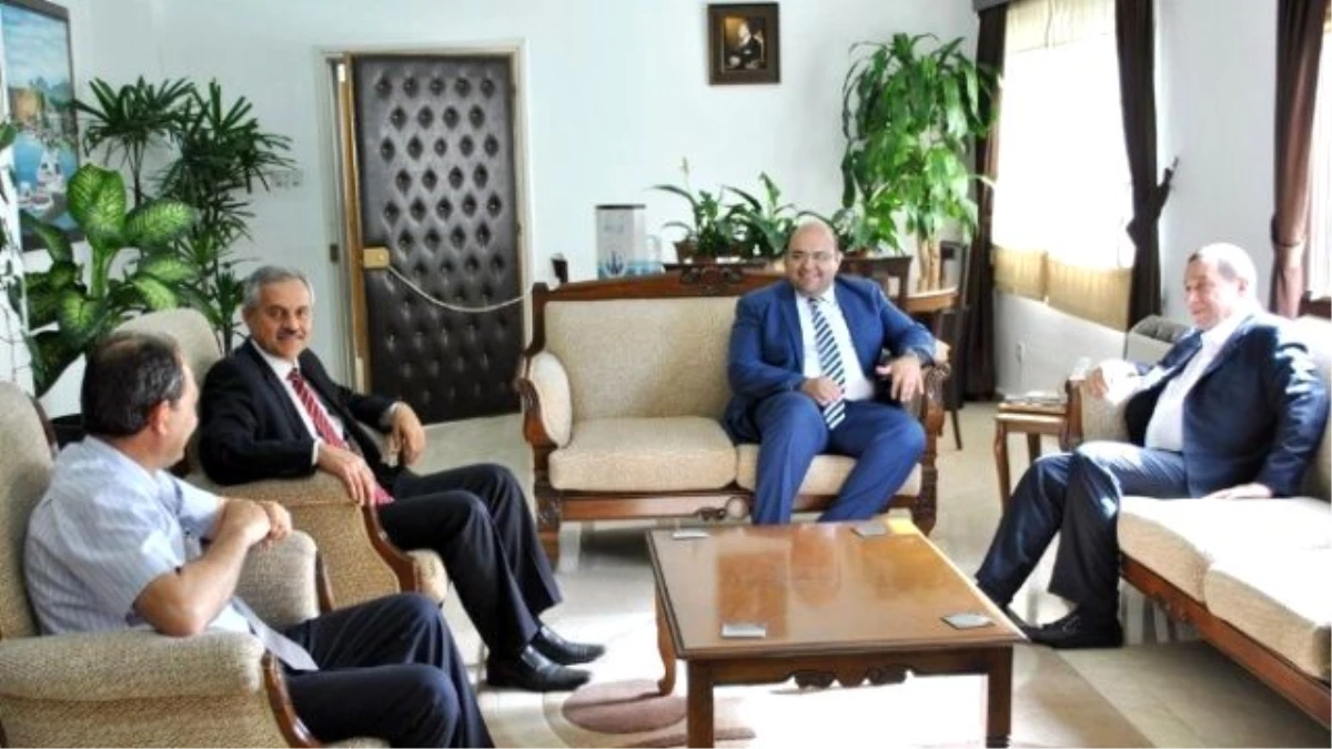KKTC Başbakan Yardımcısı Denktaş Erzurum Aziziye Belediye Başkanı Orhan\'ı Kabul Etti