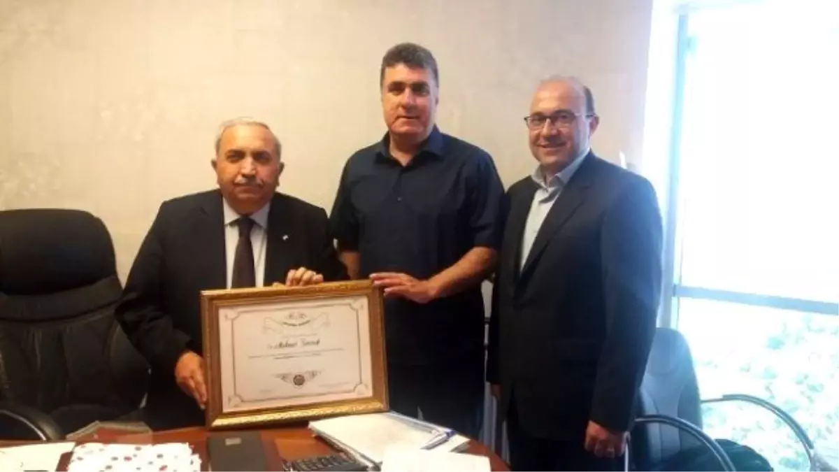 Mehmet Savruk Taş Mektep Kayseri Lisesi Mezunları Derneği Onursal Başkanı Oldu