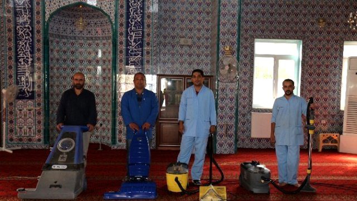 Merkezefendi\'de Camiler Ramazan\'a Hazırlanıyor
