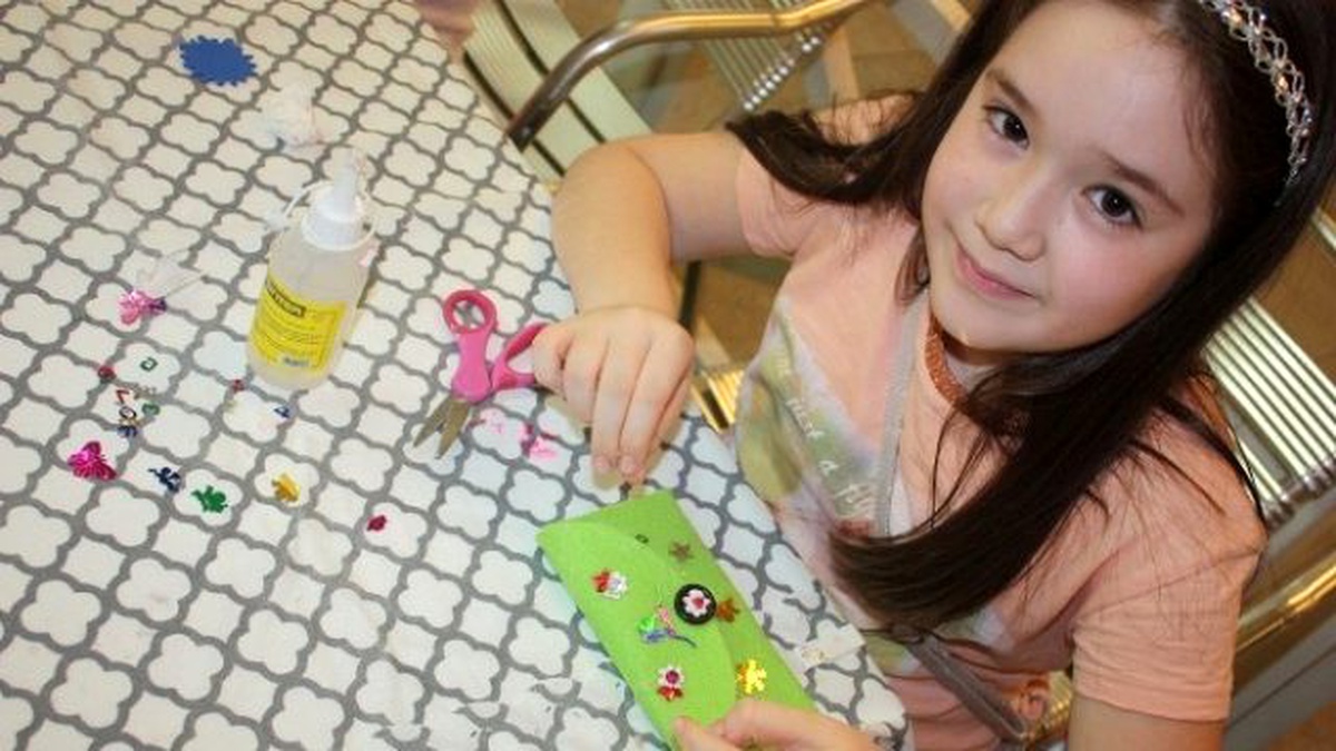 Minik Ziyaretçiler, Keçeden Kendi Cüzdanlarını Yaptı