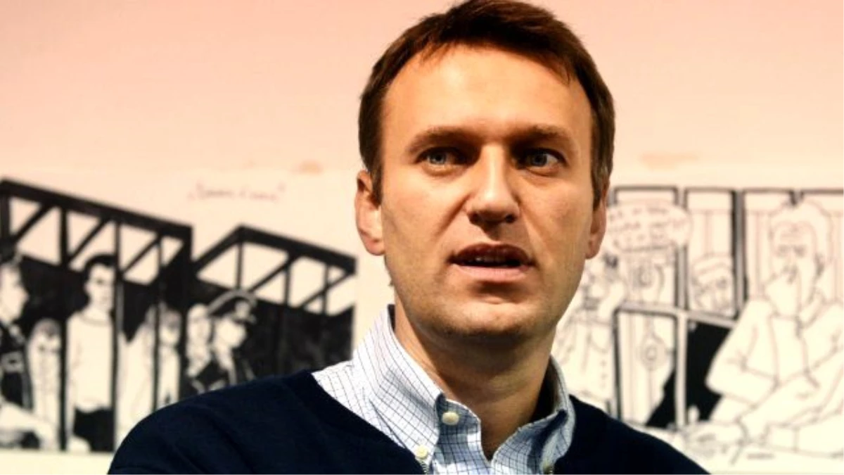 Rusya\'da Muhalif Lider Navalni Saldırıya Uğradı