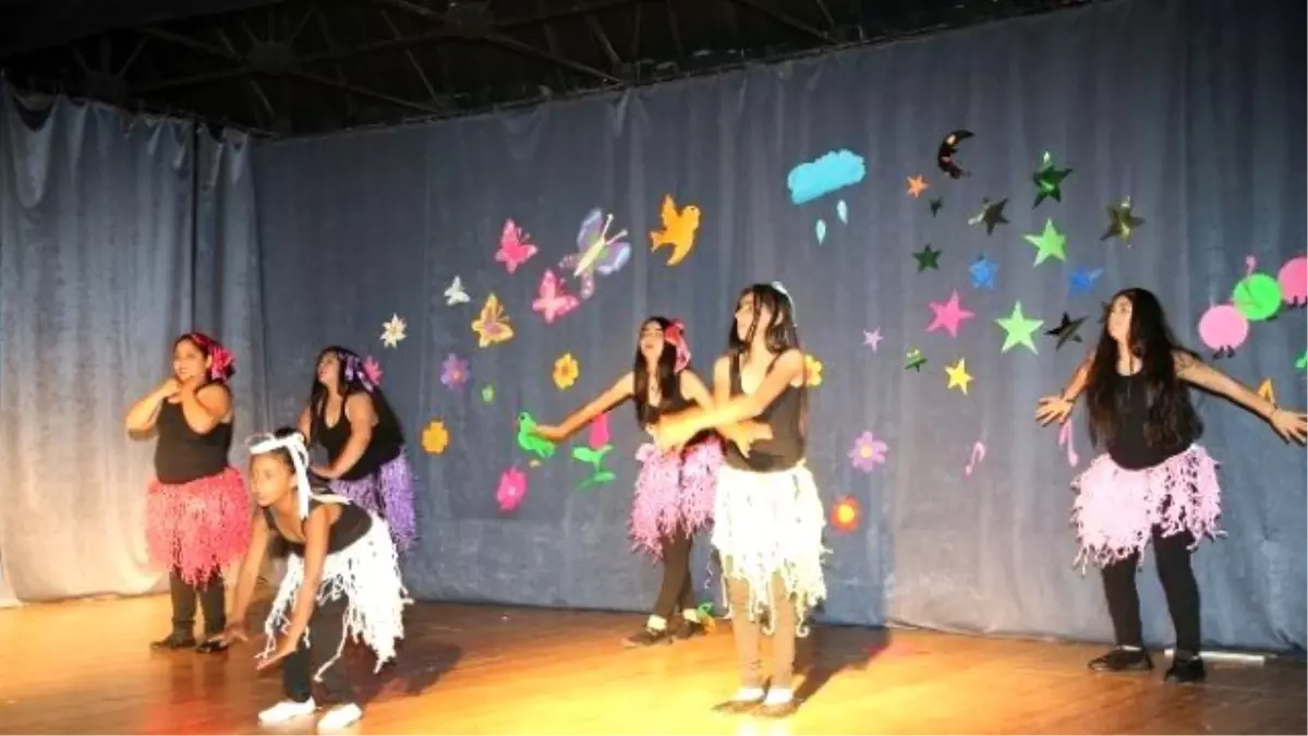 Selçuk'ta Engelliler Haftasına Özel Etkinlikte Eğlenceli Anlar