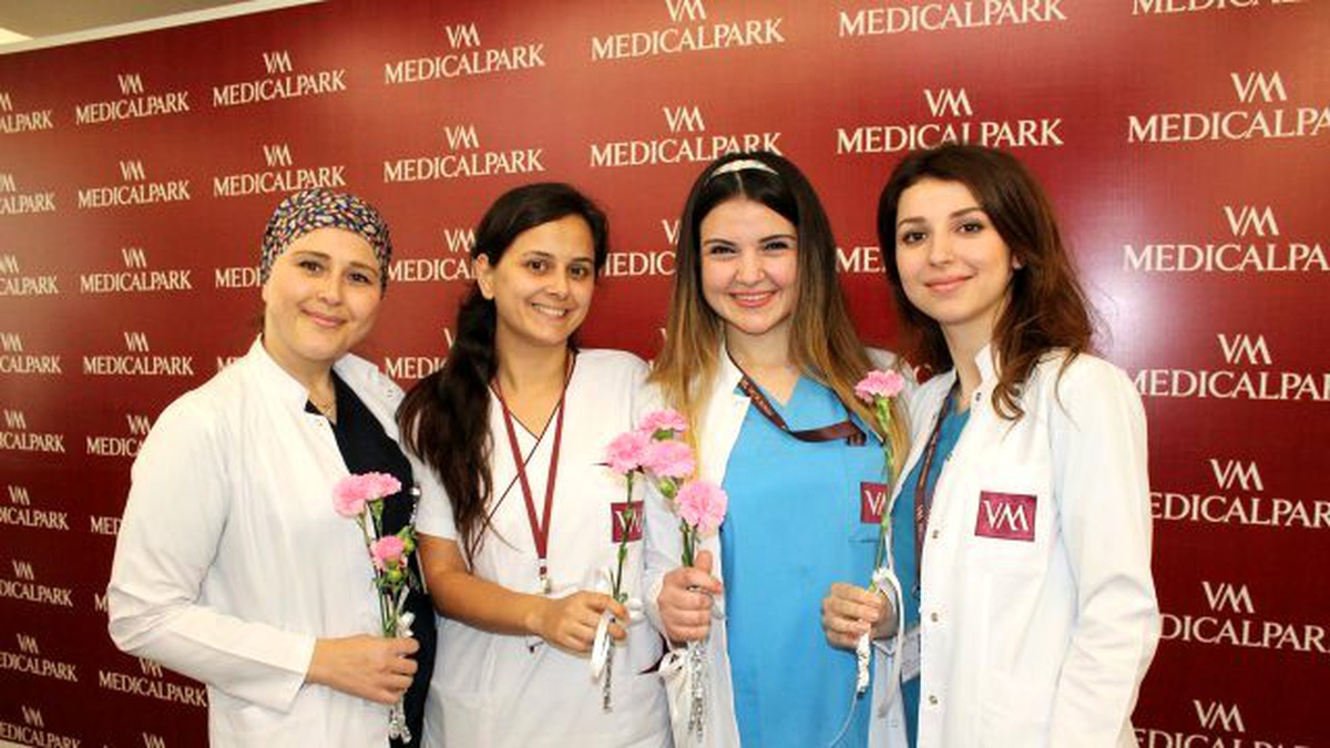 VM Medical Park Kocaeli Hastanesi\'nde Hemşirelik Haftası kutlandı