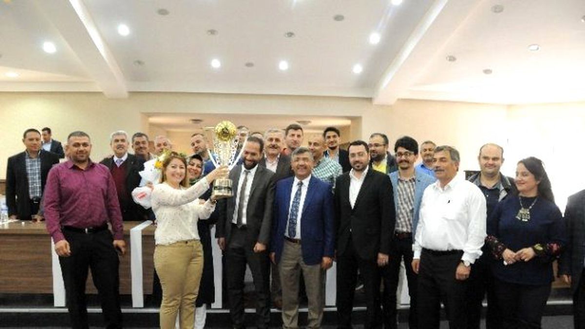 AK Parti Heyetinden Başkan Akdoğan\'a Kutlama Ziyareti