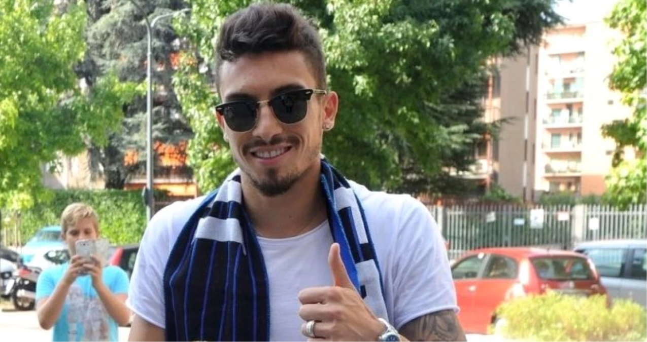 Alex Telles, Sezonun En Kötü 11\'ine Seçildi