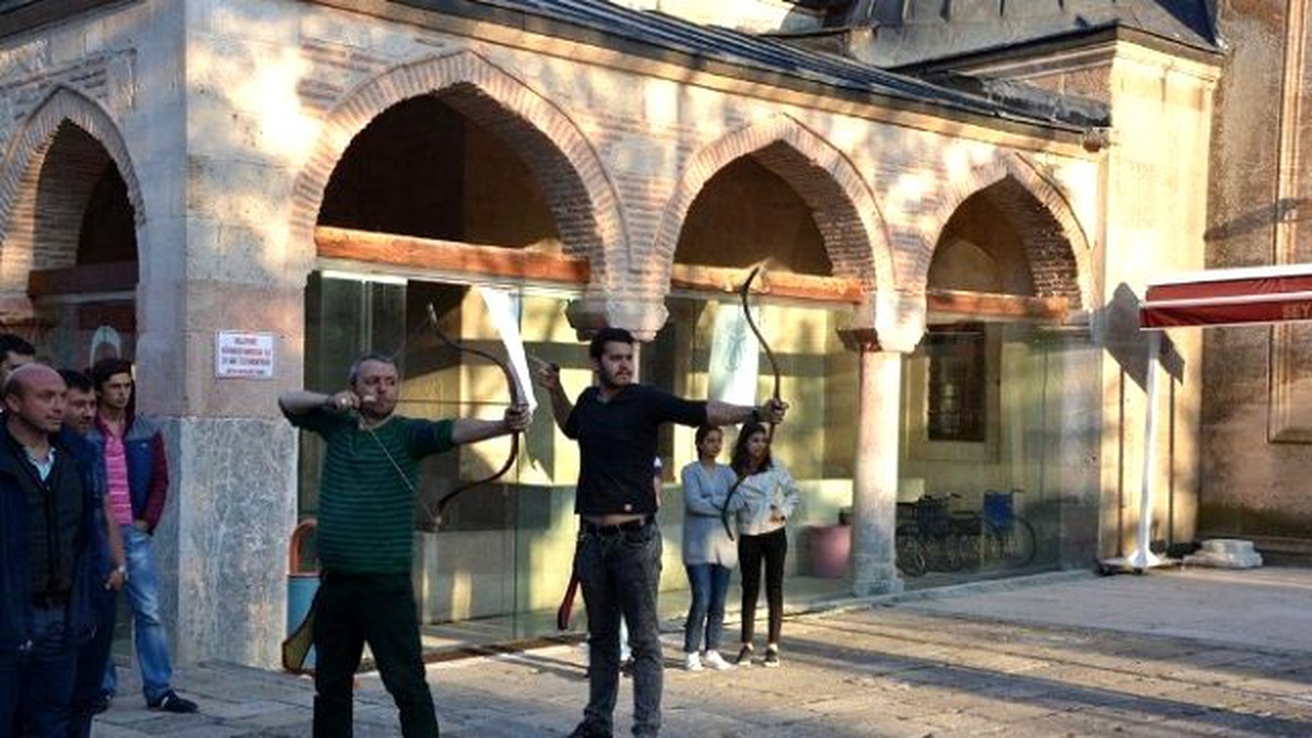 Battalgazi\'nin Torunları Okçuluğu Öğreniyor