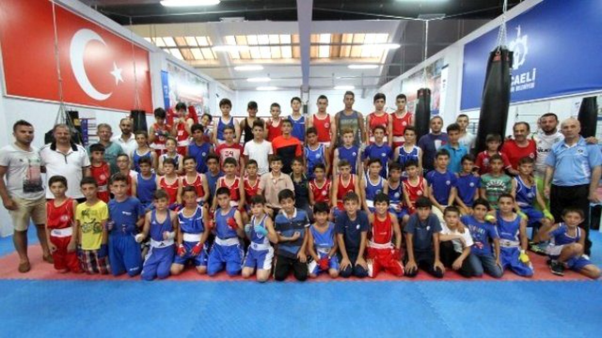 Boksörler Mehmet Hoca Ansına Ringe Çıkacak