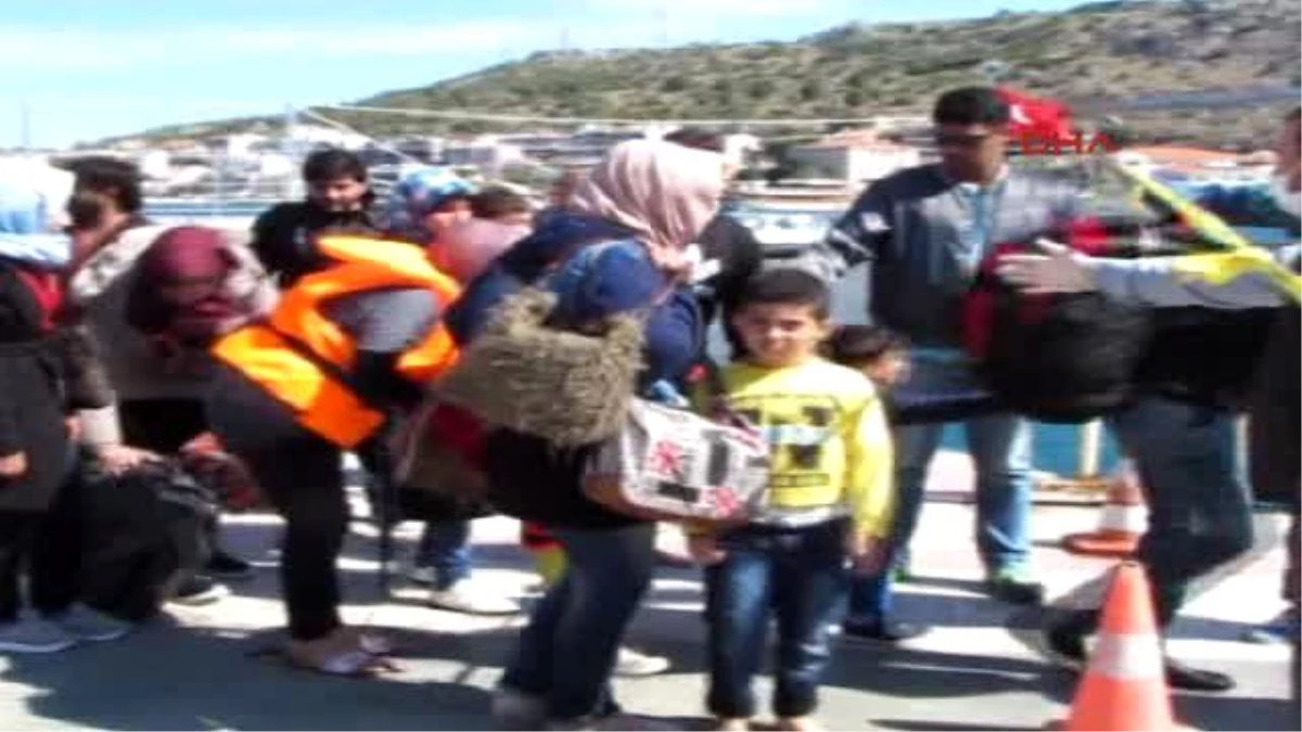 Çeşme Açıklarında 52 Mülteci Yakalandı