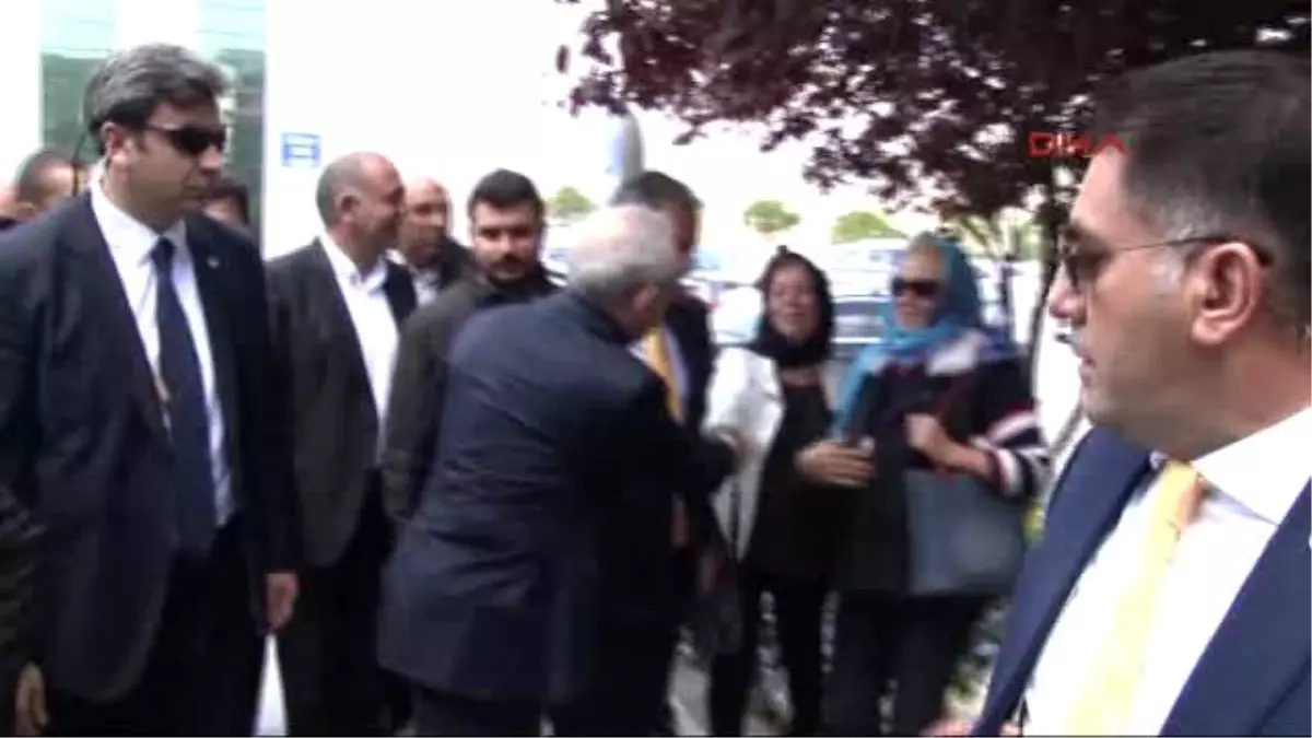 Kılıçdaroğlu, Gürcan Dağdaş\'ın Annesinin Cenaze Törenine Katıldı