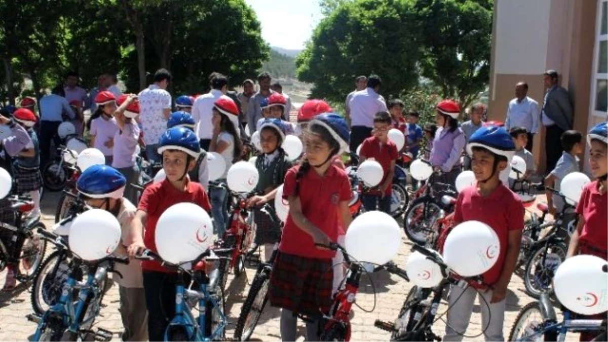 Kilis TOKİ Orta Okulunda Bisiklet Dağıtım Töreni Yapıldı