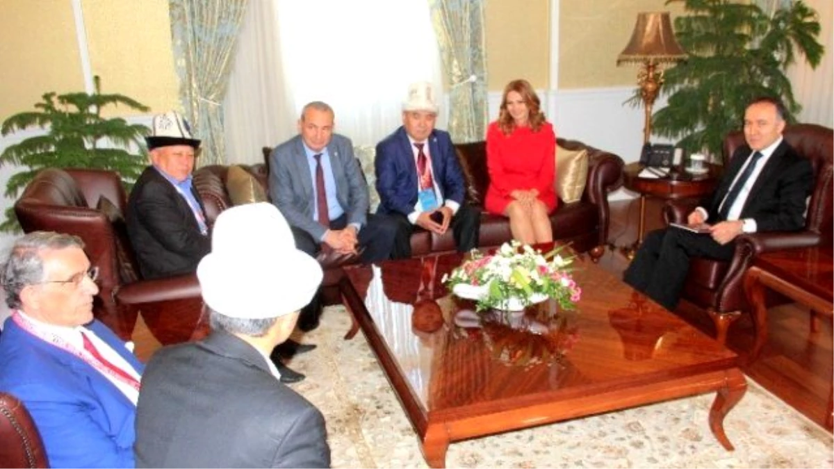 Kırgızistan Spor Bakanı Bakirov ve Azerbeycan Milletvekili Paşayeva\'dan Vali Altıparmak\'a Ziyaret