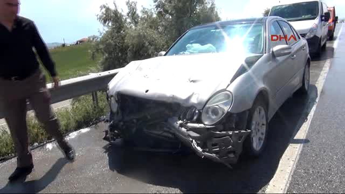 Kırıkkale\'de Zincirleme Kaza 3\'ü Polis 4 Yaralı