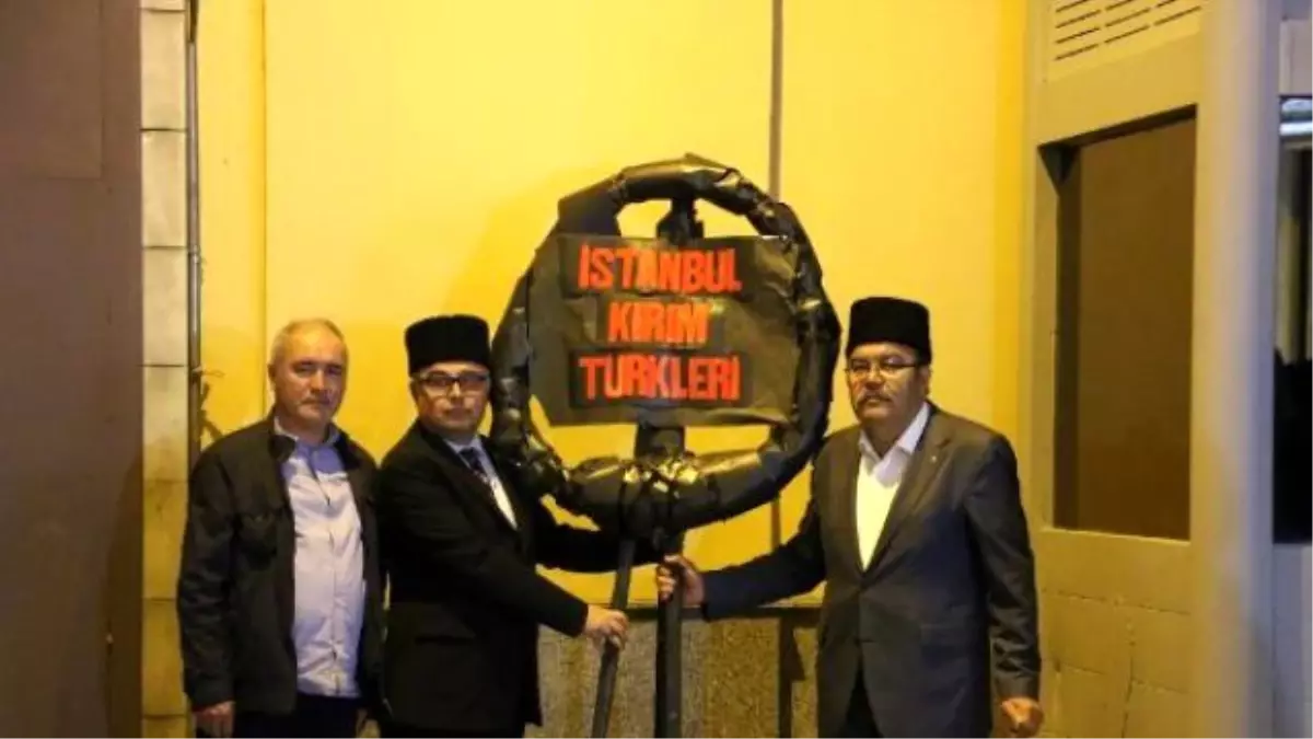 Kırım Tatar Sürgününün 72. Yılında Rus Başkonsolosluğu'na Siyah Çelenk...