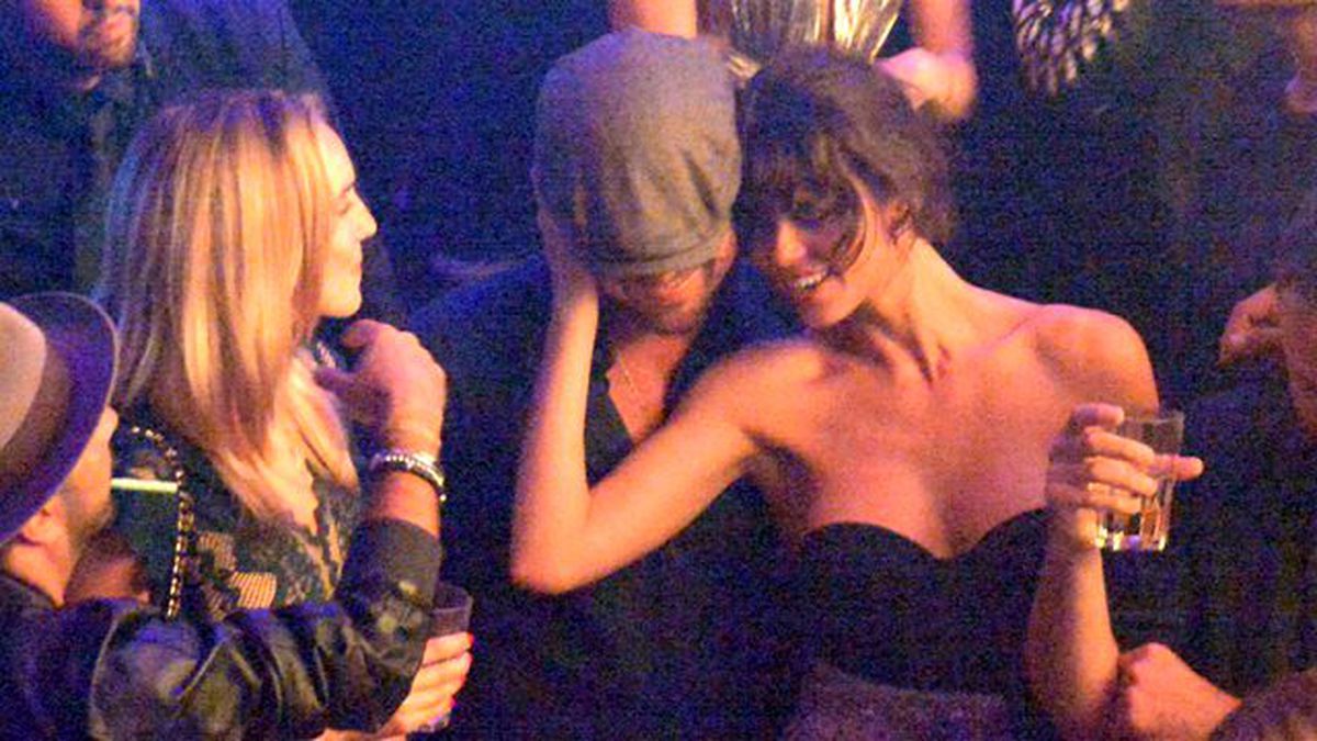 Leonardo DiCaprio, Ünlü Modelle Sarmaş Dolaş Yakalandı