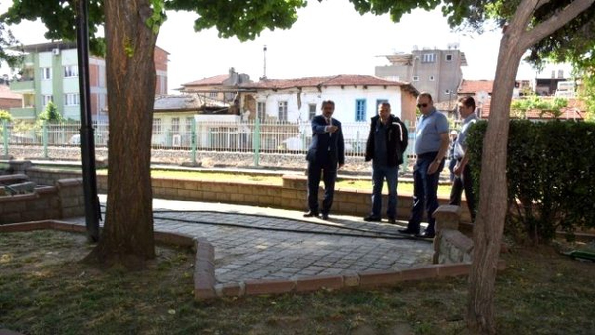 Parklarda Gördüğü Manzara Başkan Alıcık\'ı Üzdü