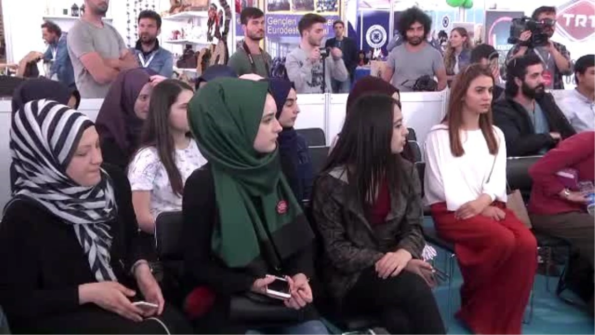 TRT Tv Filmleri Oyuncuları Gençlerle Buluştu