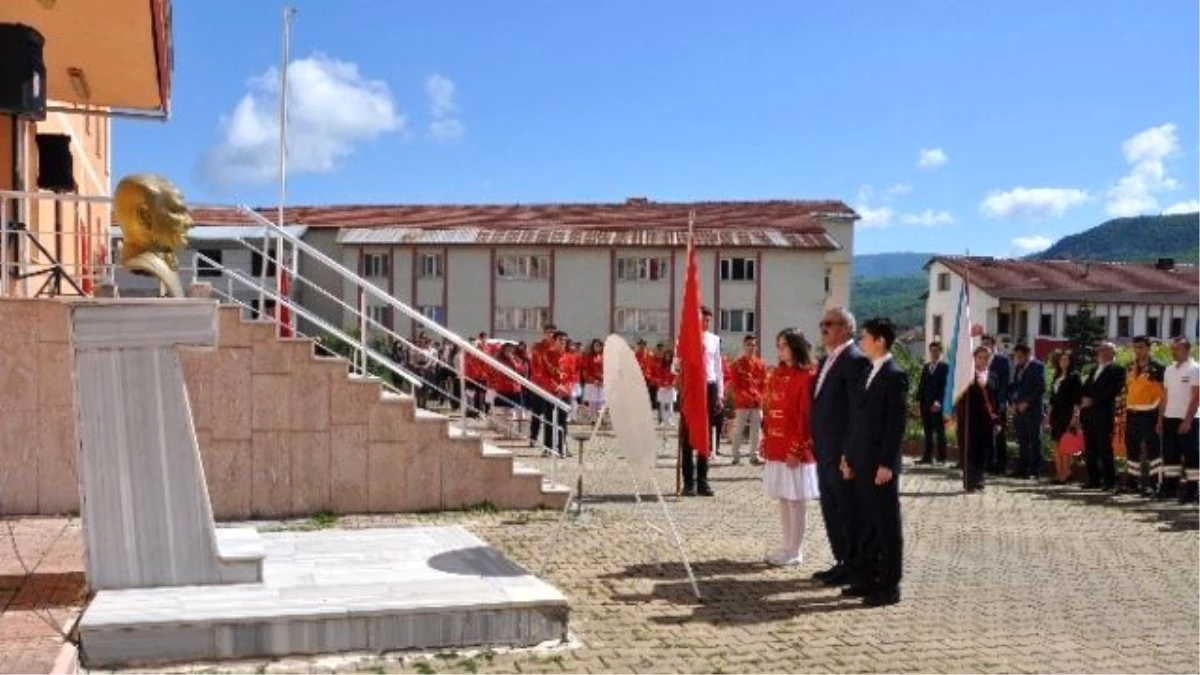 19 Mayıs Atatürk\'ü Anma, Gençlik ve Spor Bayramı Pınarbaşı\'nda Kutlandı