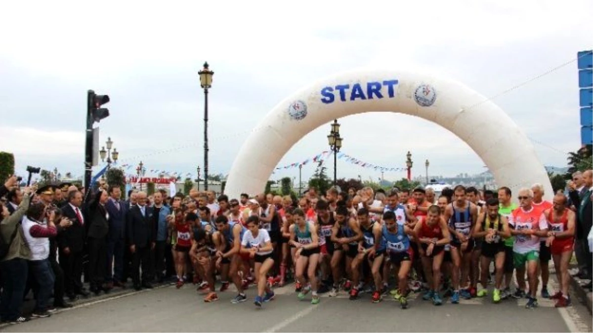 19 Mayıs Uluslararası Yarı Maratonu Samsun\'da Yapıldı