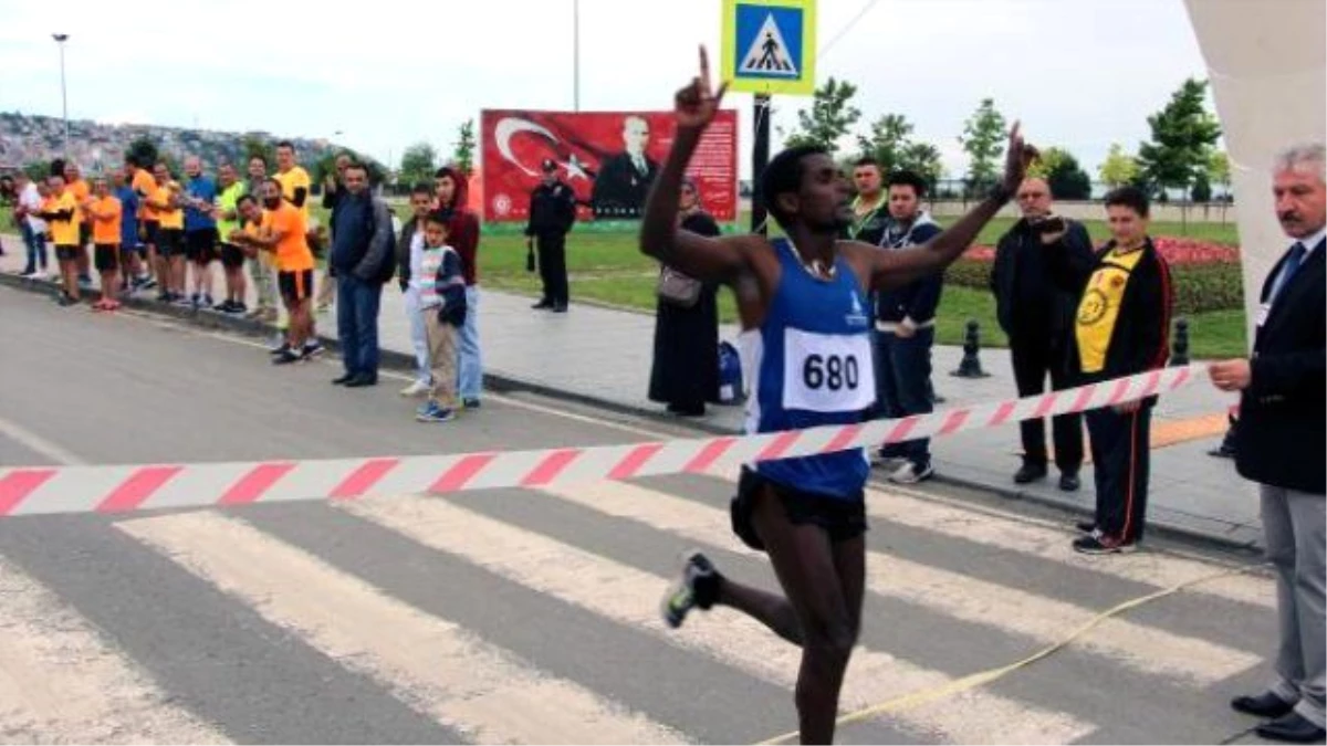 19 Mayıs Yarı Maratonu Koşuldu