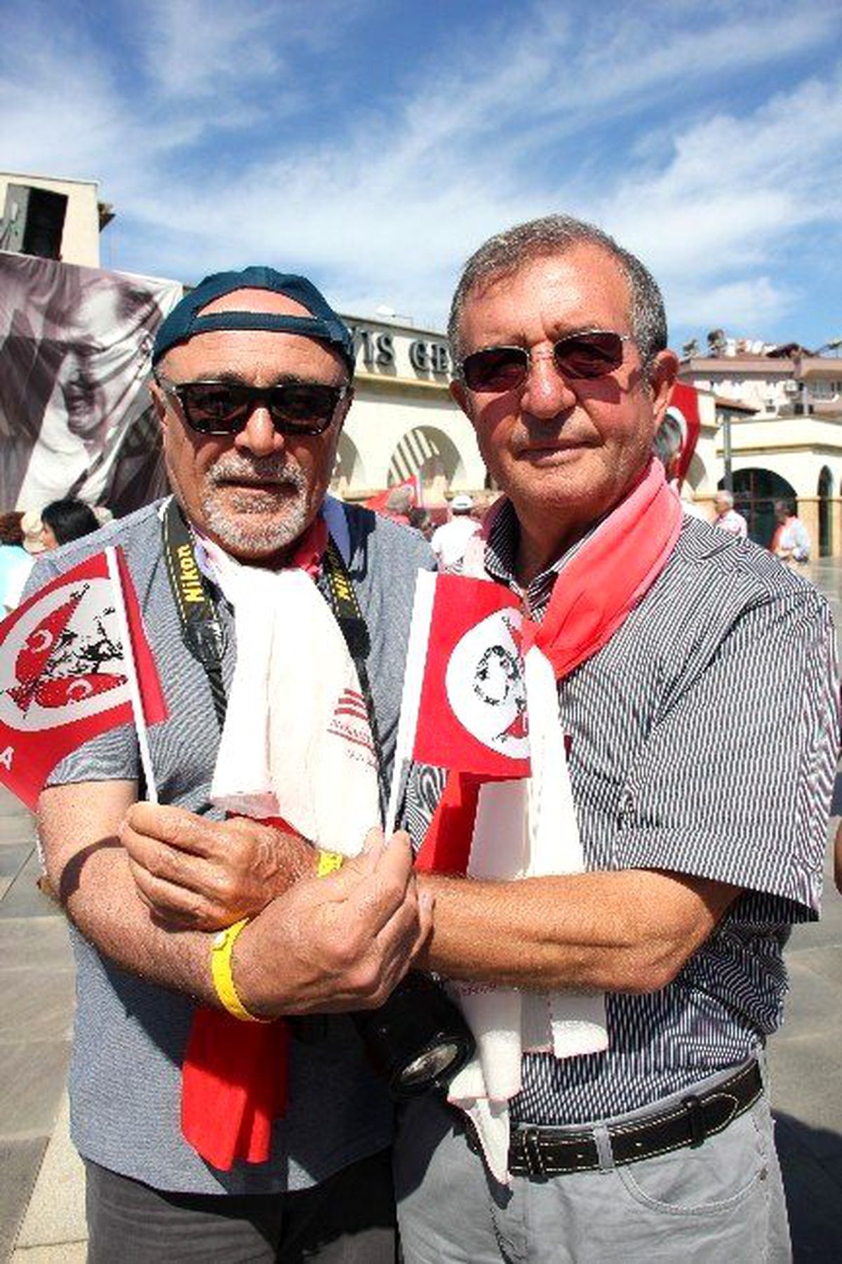 45 Yıllık Arkadaşını 19 Mayıs Gezisinde Buldu