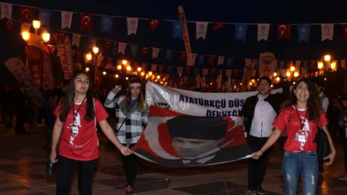 Add Üyelerinden 19 Mayıs Yürüyüşü
