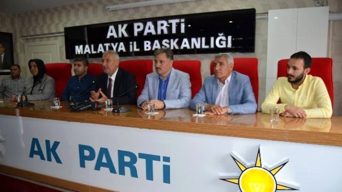 AK Parti 22 Mayıs\'ta Kongreye Gidiyor