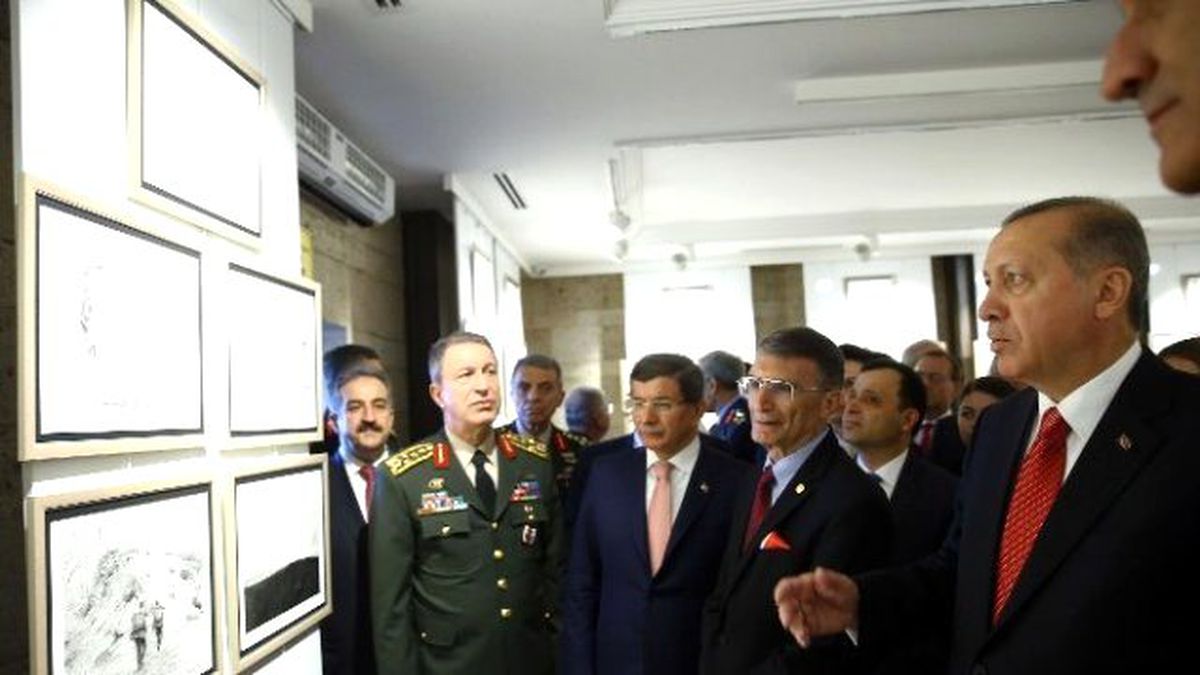 Aziz Sancar Nobel Ödülünü Anıtkabir\'e Taktim Etti