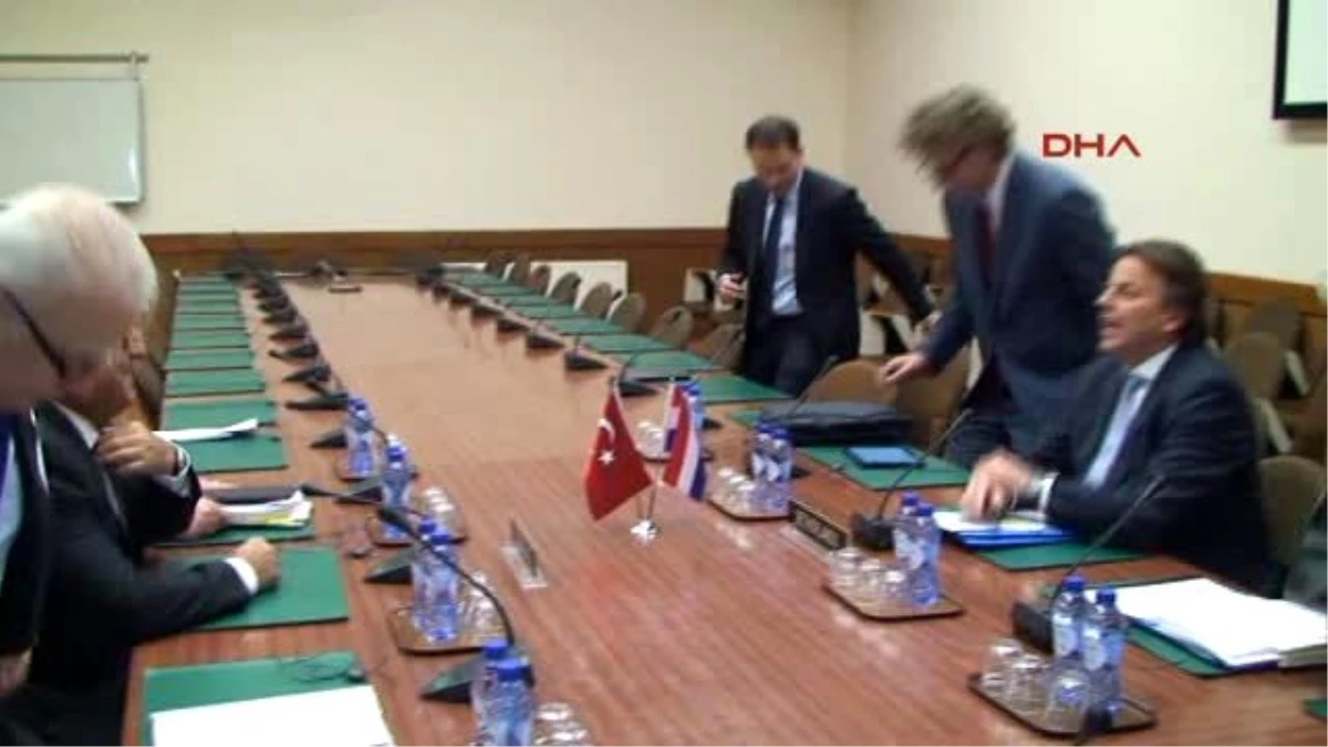 Bakan Çavuşoğlu İkili Görüşmelere NATO\'da Devam Ediyor