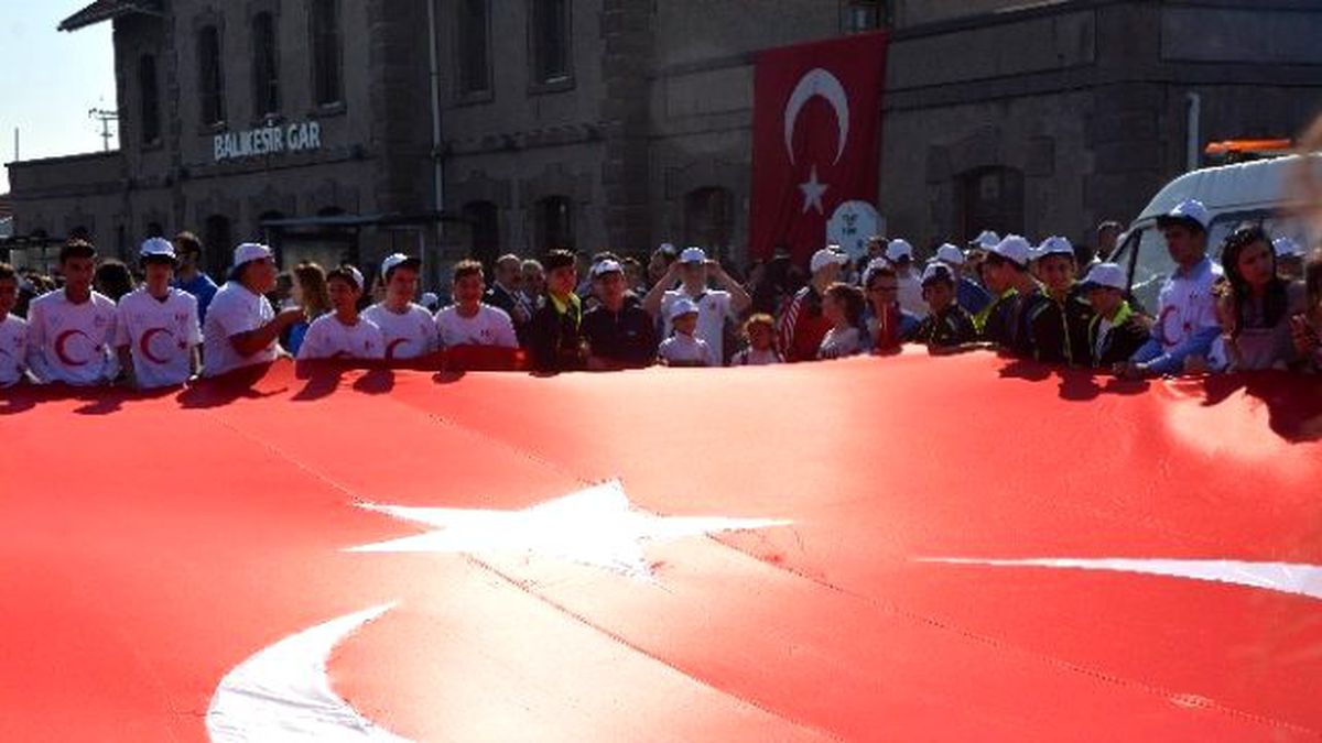 Balıkesir\'de 19 Mayıs Coşkusu