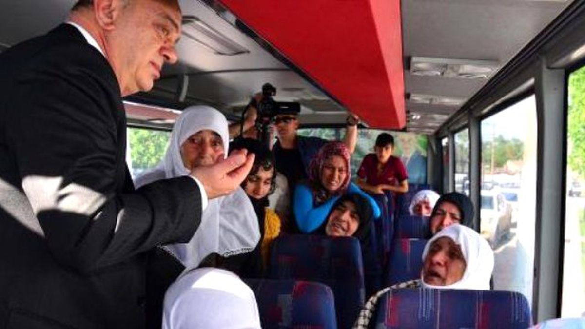 Belediye İşçilerinin Arasında Dalan Araç 3 Can Aldı (3)