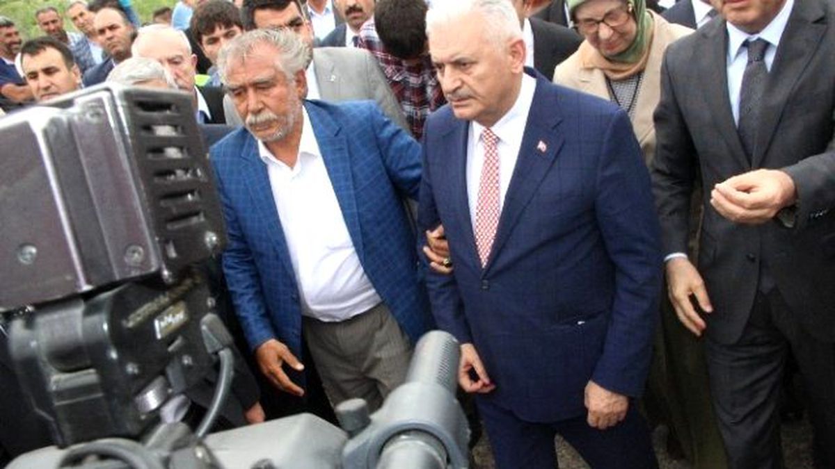 Binali Yıldırım Diyarbakır\'da