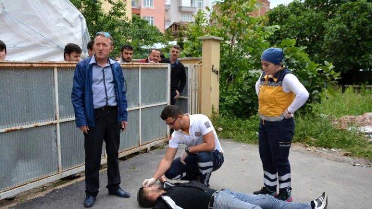 Bonzai İçen Genç Sokakta Yığılıp Kaldı