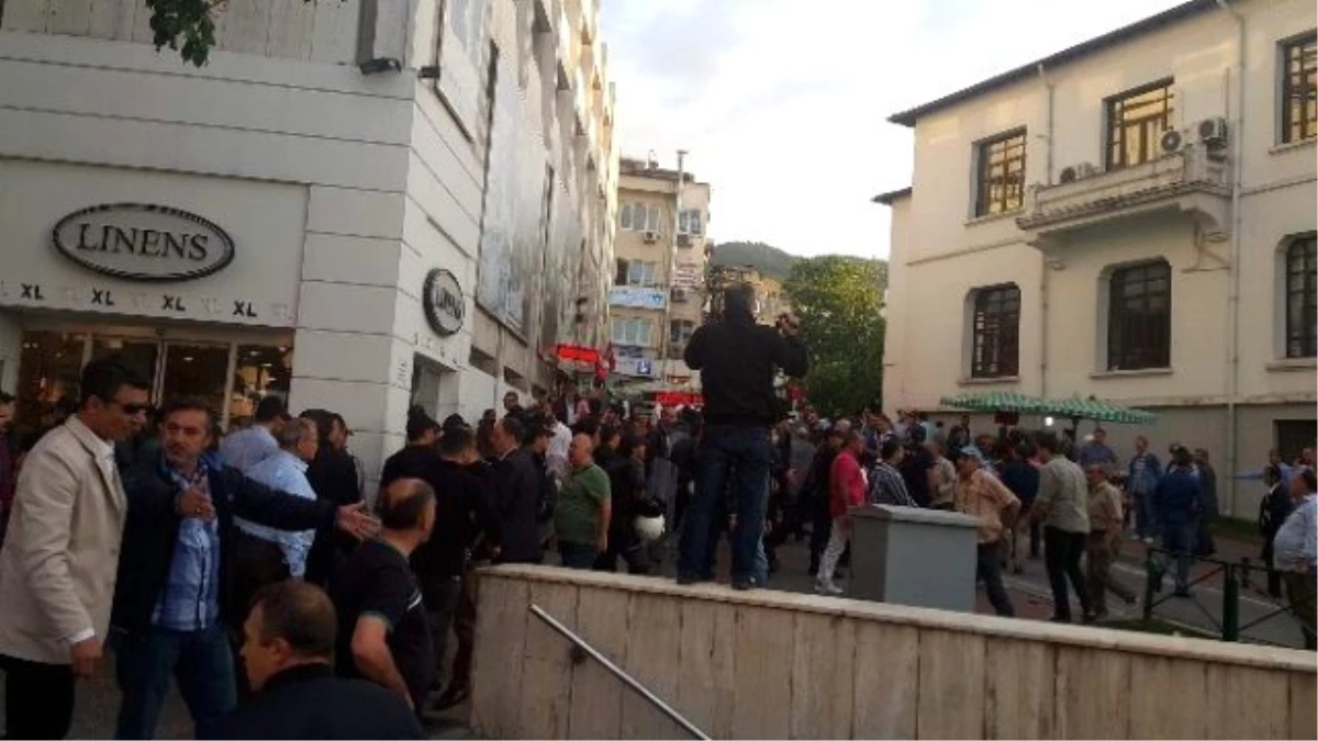 Bursa\'da Yasadışı Gösteriye Müdahale