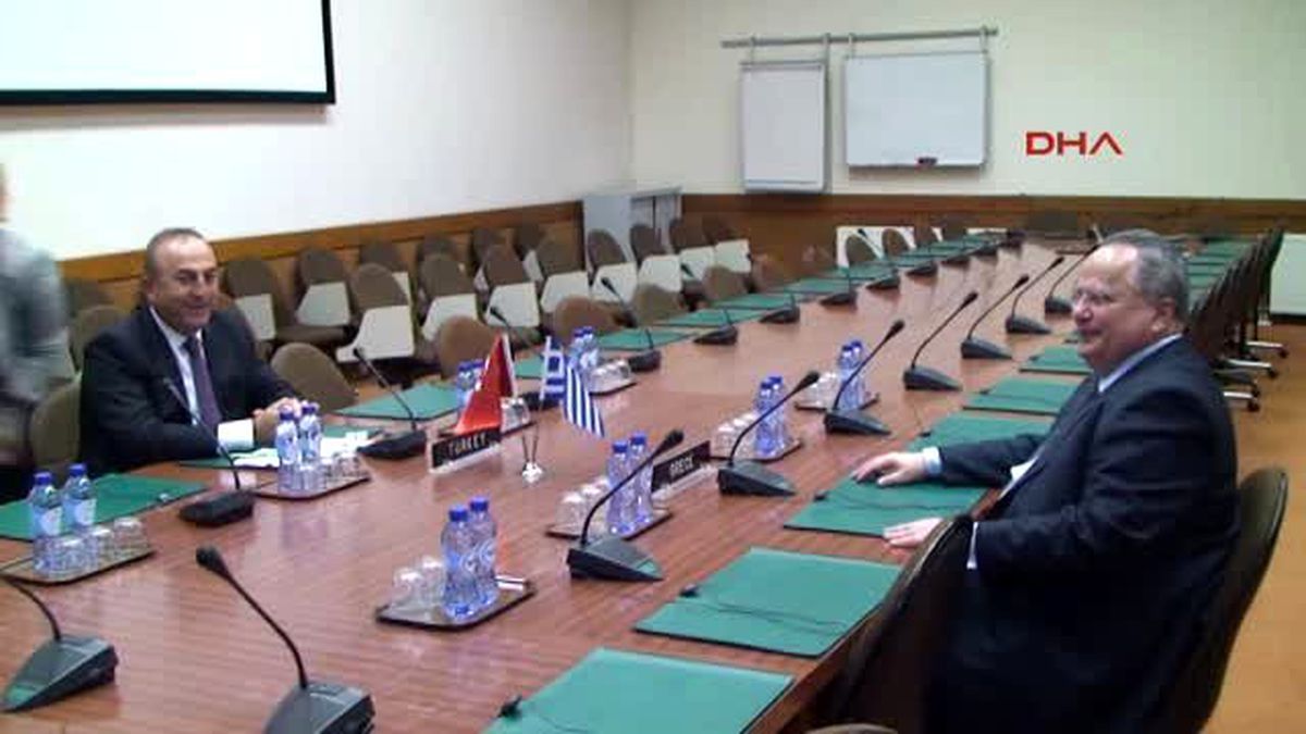 Çavuşoğlu Brüksel?de Yunanistan Dışişleri Bakanı ile Görüştü