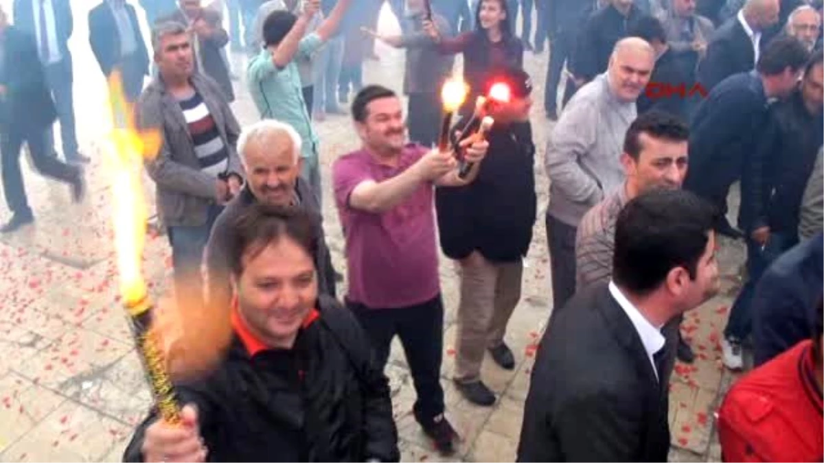 Erzincan Binali Yıldırım\'ın Memleketi Erzincan\'da Büyük Sevinç