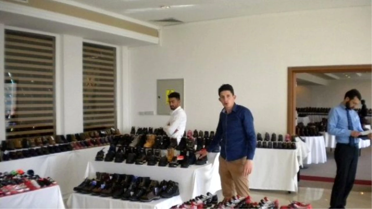 Erzurum\'da Ayakkabı Fuarı Açıldı