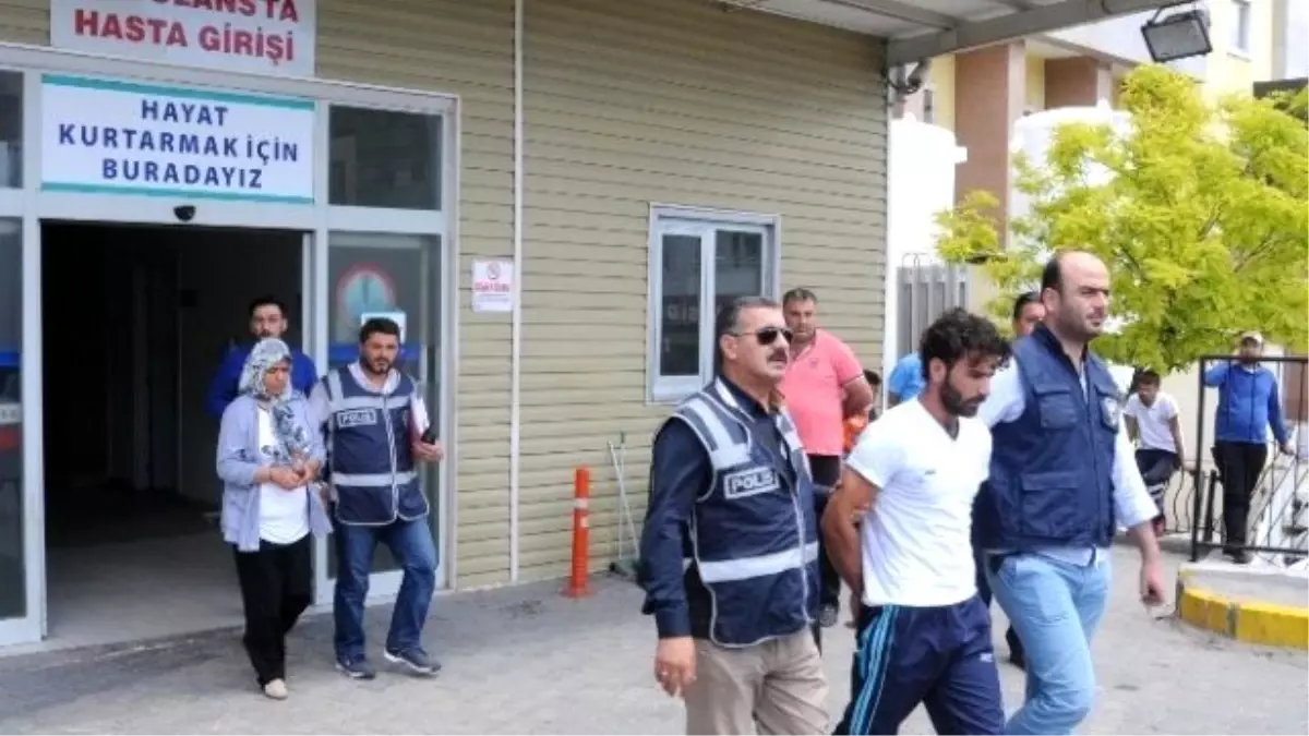 Gaziantep\'te Öldürülen Suriyeli Anne ve Oğlunun Katil Zanlıları Adliyeye Çıkarıldı