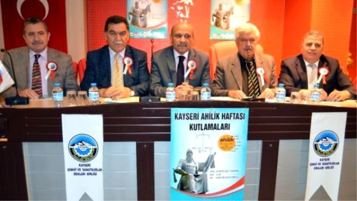 Kayseri\'de \'Yılın Ahisi\' Ekonomi Bakanı Mustafa Elitaş Seçildi