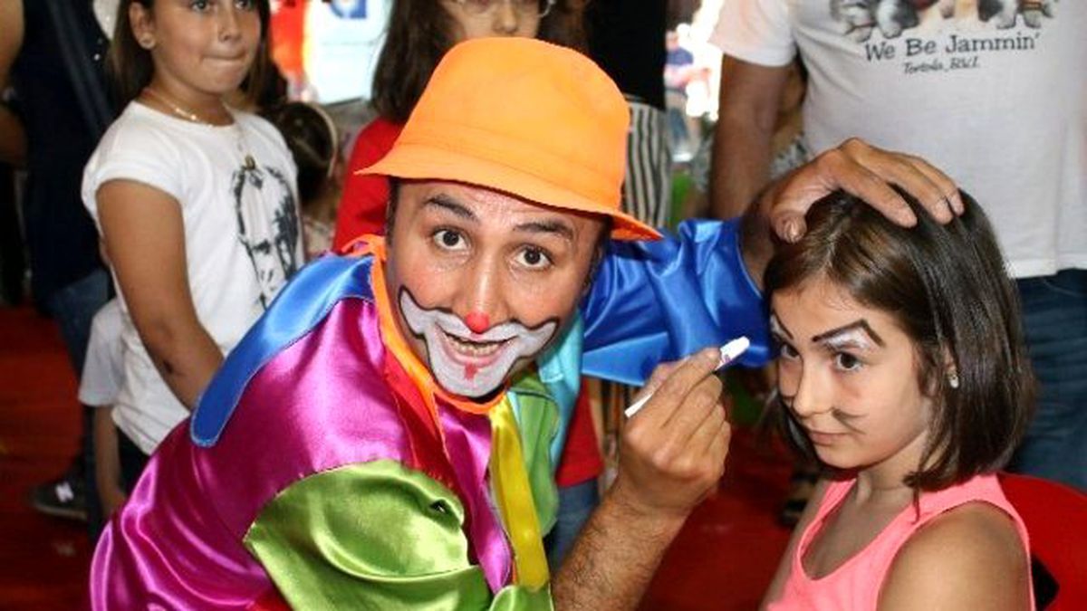 Konyaaltı Mutlu Çocuklar Fuarı\' Açıldı