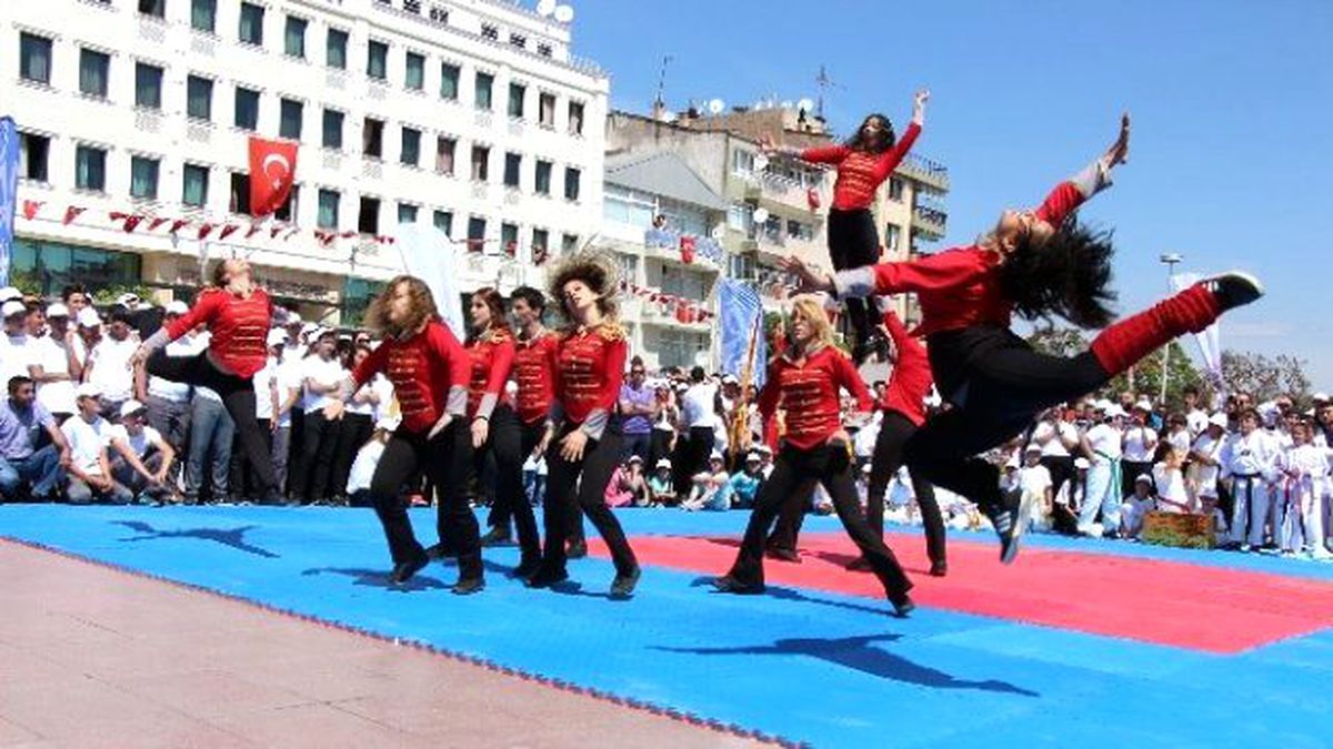 Manisa\'da 19 Mayıs Coşkusu