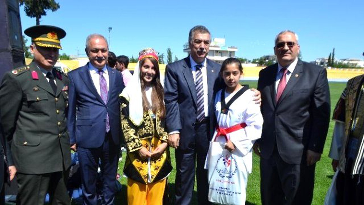 Osmaniye\'de 19 Mayıs Atatürk\'ü Anma, Gençlik ve Spor Bayramı Kutlandı