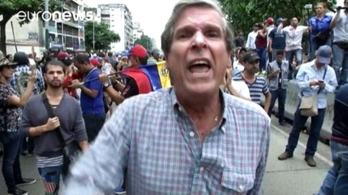 Venezuela\'da Gösteriler ve Gerginlik Sürüyor