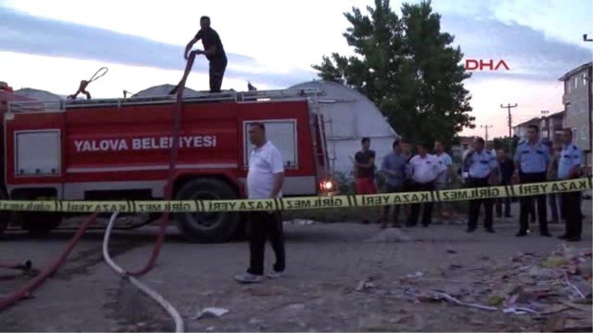 Yalova Meyve Halinde Çıkan Yangın Güçlükle Söndürüldü